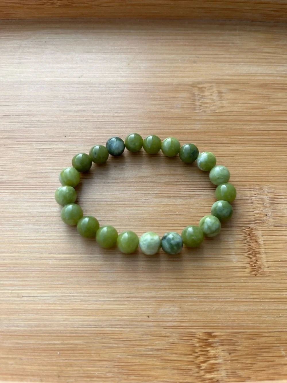 Green Jade Bead Stretch Bracelet - Unbranded made by Jayglam7 - Picture 2 of 5